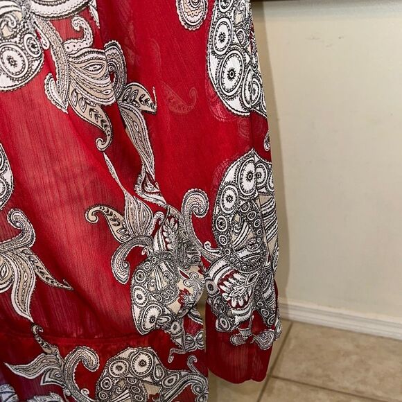 Chico’s Sheer Burgundy Paisley Ruffle Sleeve Tie Front Tunic Size 3 (XL) - Picture 8 of 11